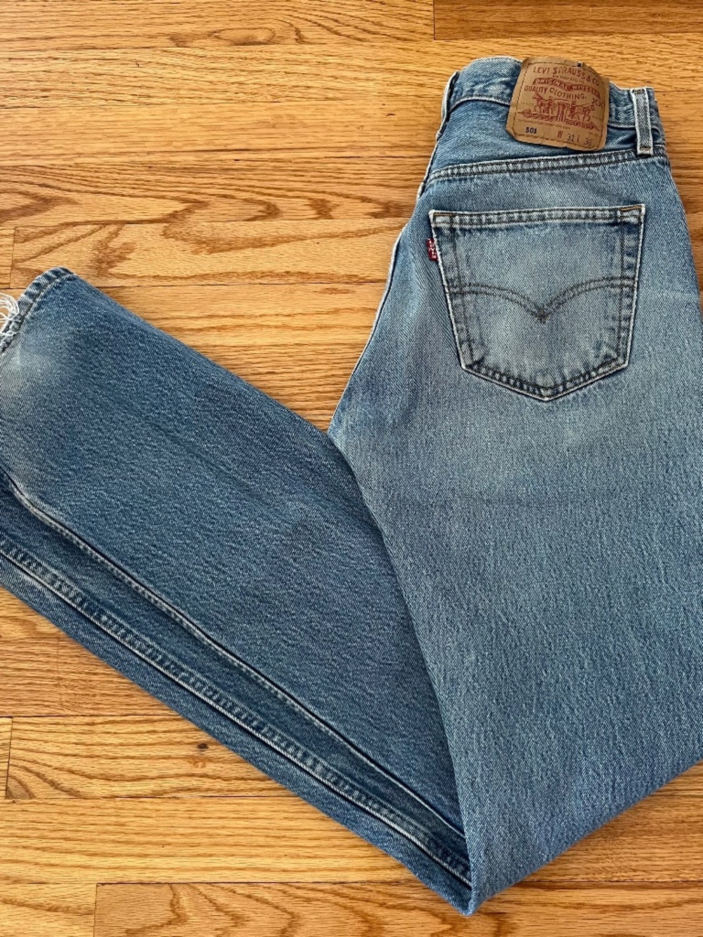 Vintage Levi’s 501 Red Tab 2000s Tag 31x36 Size 28 Western Americana Heritage